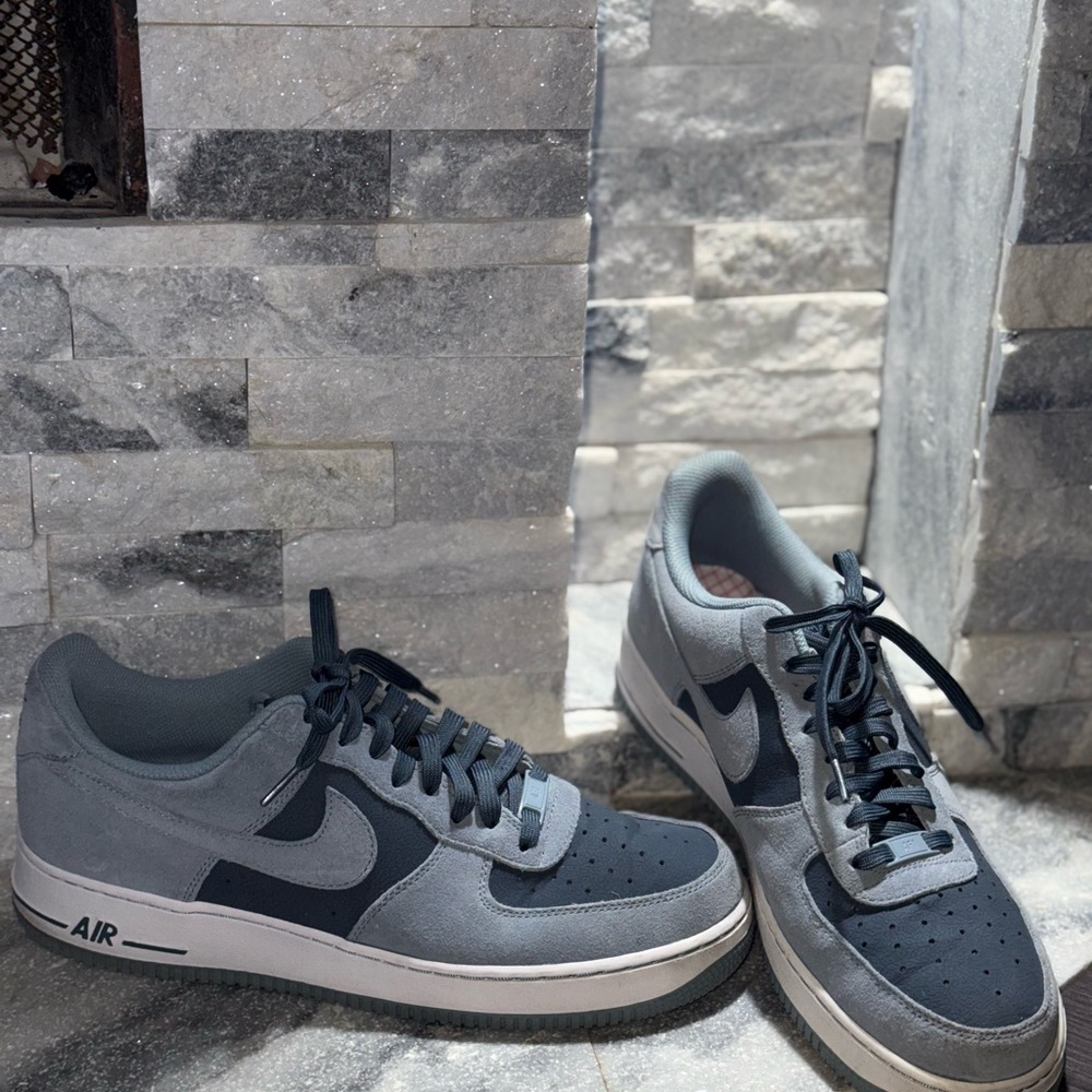 Nike Gray and Black Sneakers with Suede and Leather Upper